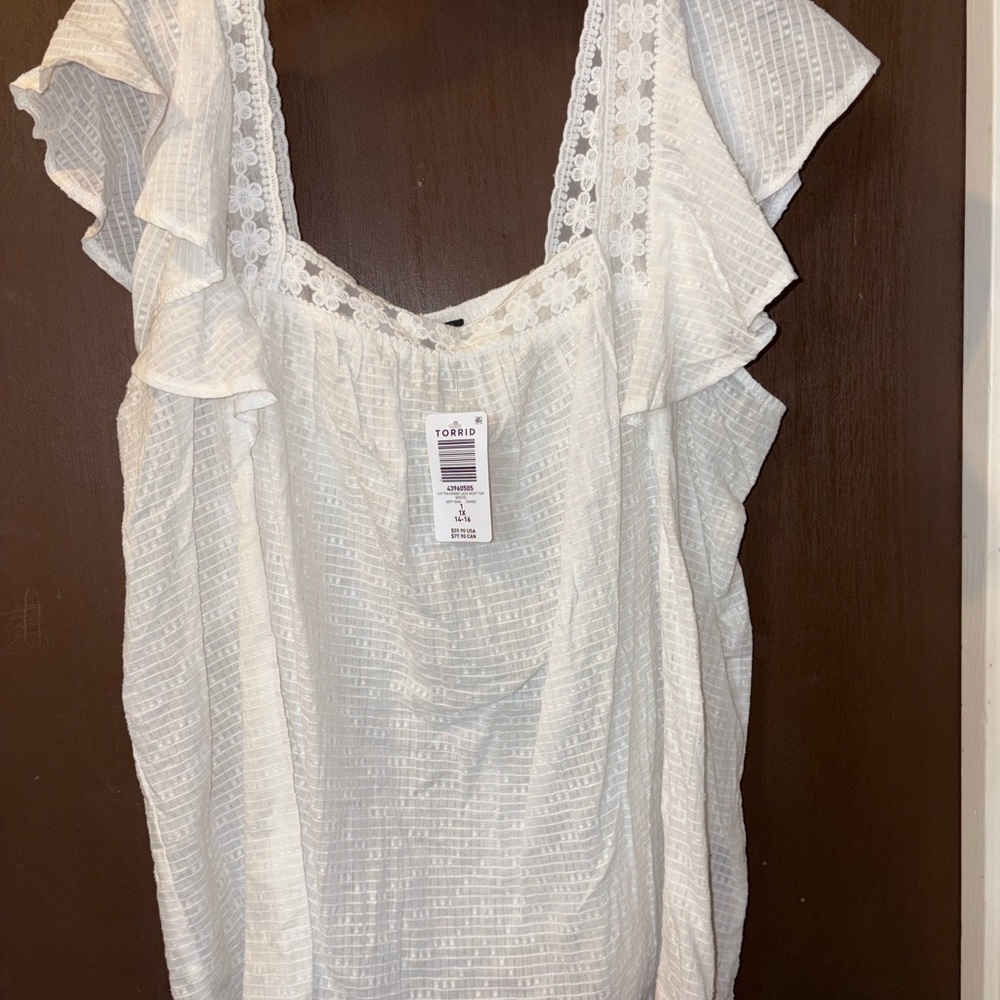 NWT - White Lace Inset Flutter Sleeve Top (Never Been Worn) - Picture 5 of 5